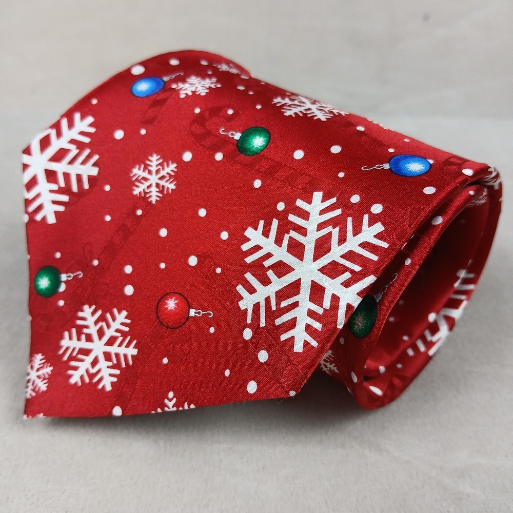Hallmark Christmas Xmas 4x58 Mens Silk Tie‎ Snowflake
